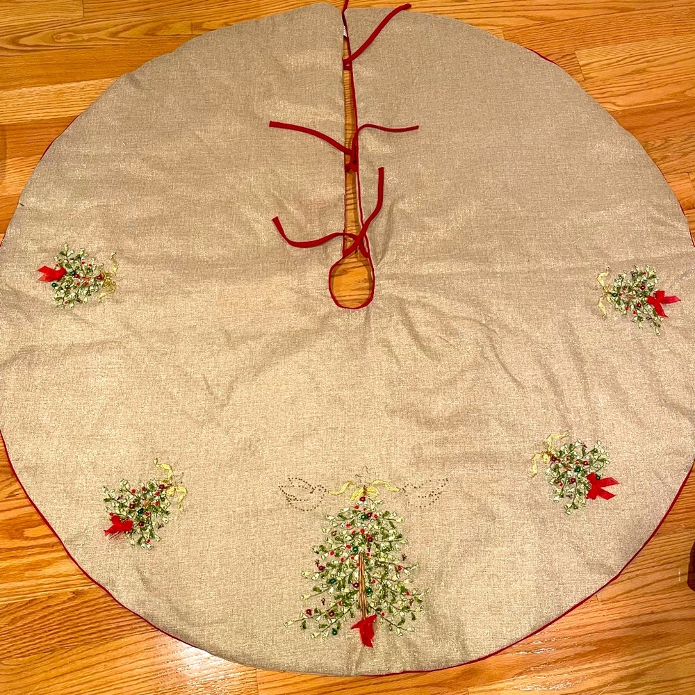 Embellished Christmas Tree Skirt
